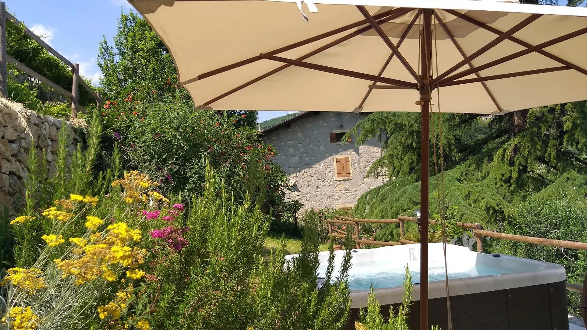 Cortecampolongo Marano di Valpolicella 0*,  Italy
